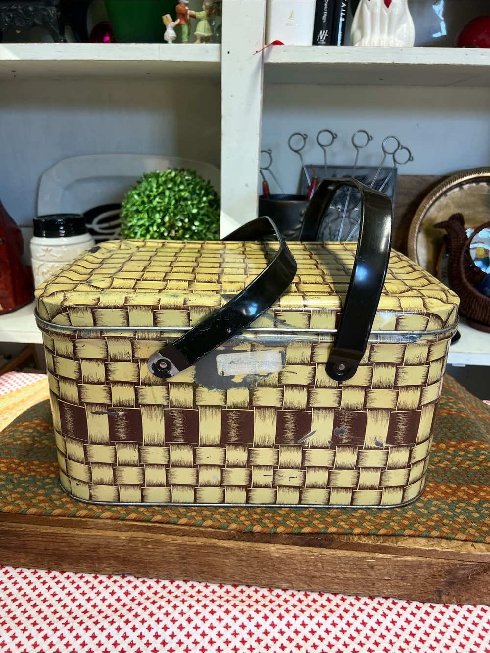 Vintage tin picnic basket brown beige decor grandma Core Storage decor - Picture 4 of 12